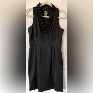 Taylor Deep V-Neck Dress black Size: M/6